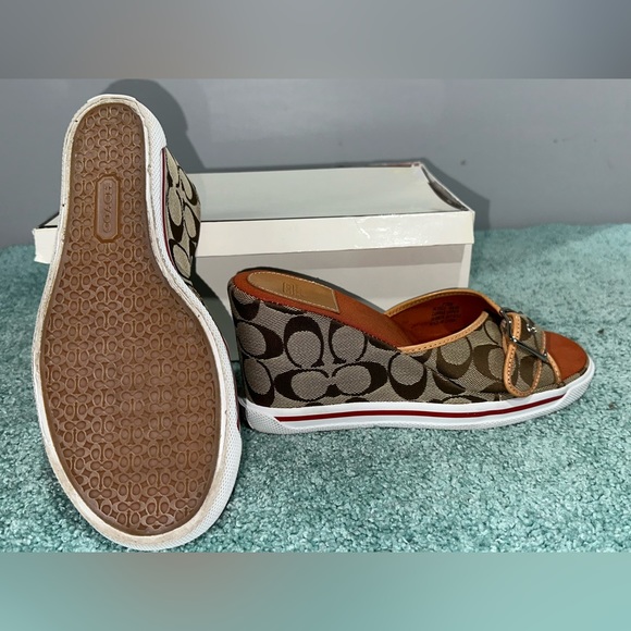 Coach Alyssa woman’s Size 9.5 Sandals slip on wedge ladies sandal with box - Picture 3 of 5